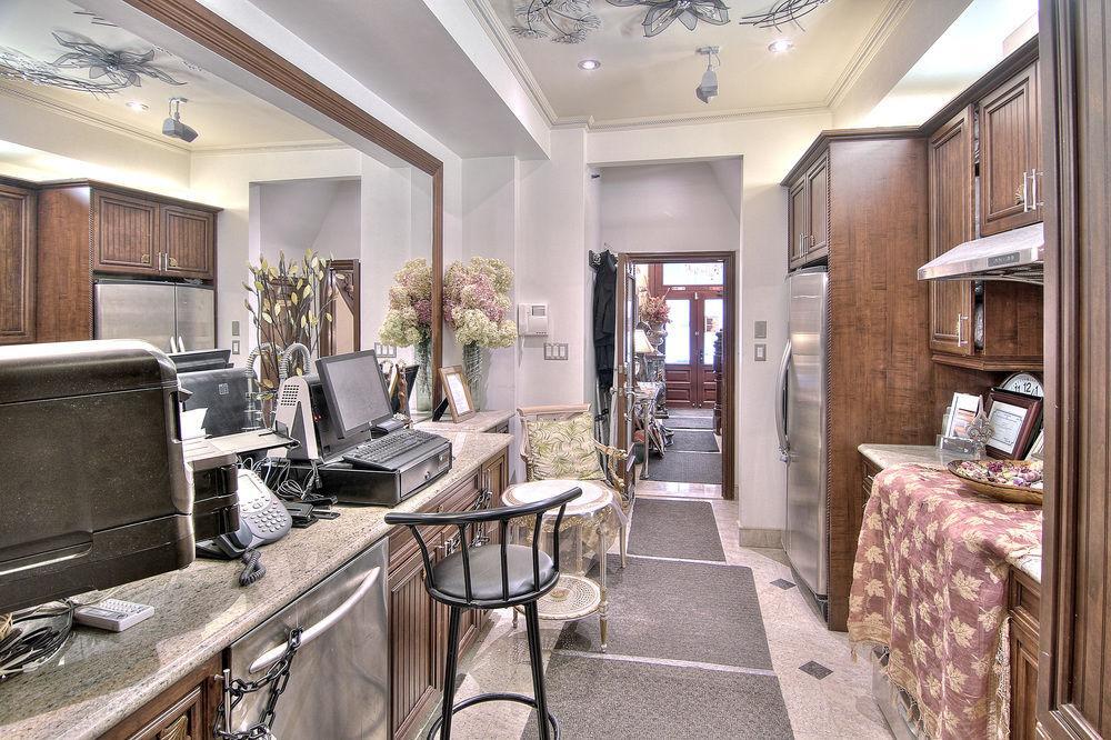 Chateau Saint-Marc Montreal Luaran gambar