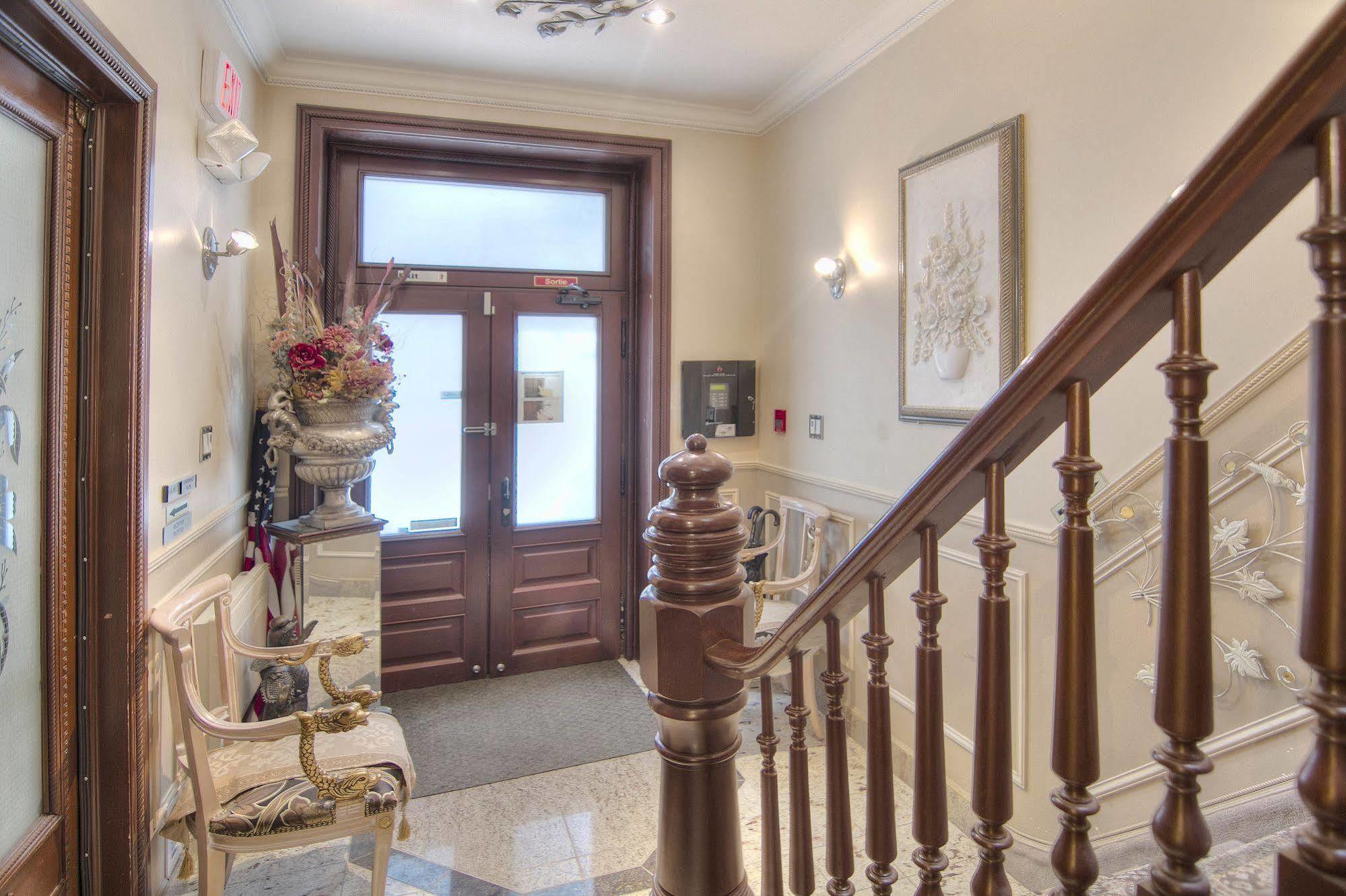 Chateau Saint-Marc Montreal Luaran gambar